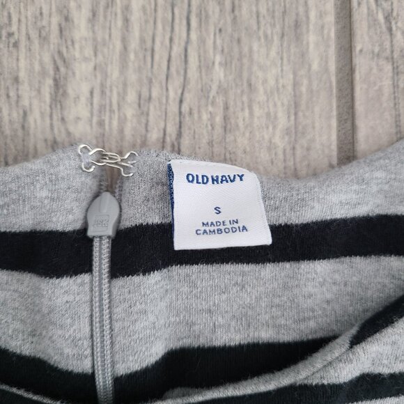 Old Navy Gray & Black Striped 3/4 Sleeve Knit Dress Size Women’s Small - Picture 9 of 11